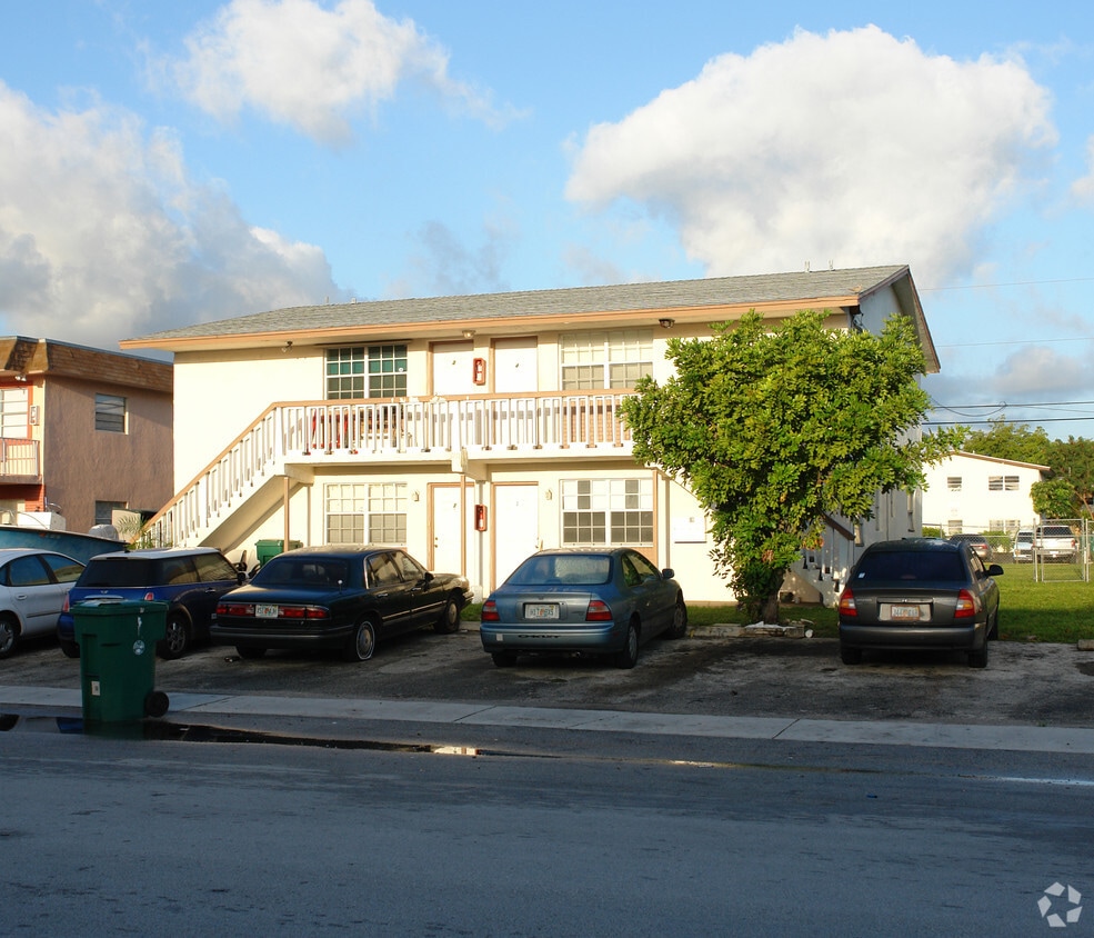 Building Photo - 3751 SW 59 Ter
