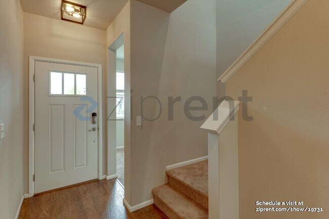 Foto del edificio - 8624 Adonis Ave NE