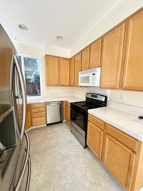 Cocina - 766 Duncanville Ct