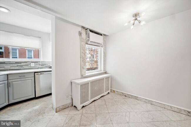 Foto del edificio - 708 Clymer St