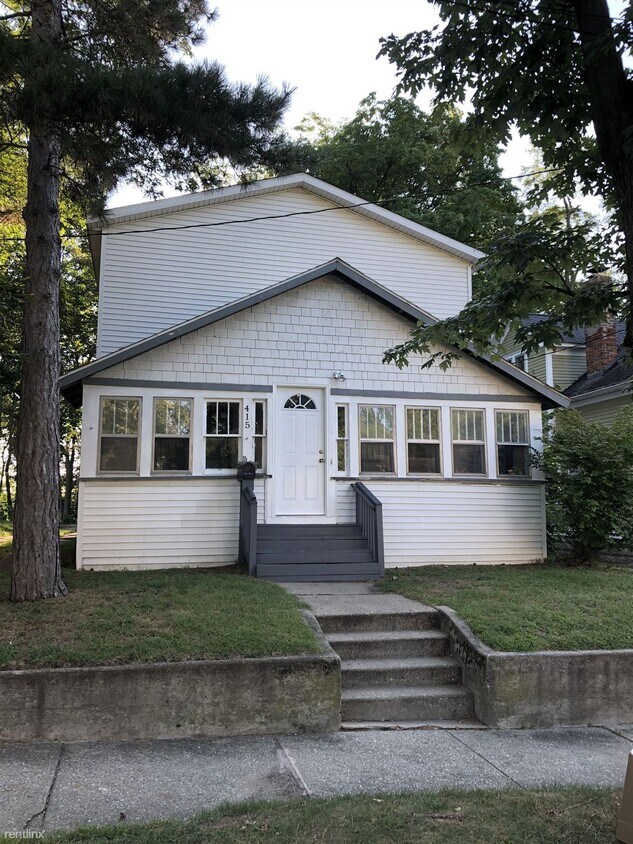 Primary Photo - 6 br, 2 bath House - 415 Eldred St