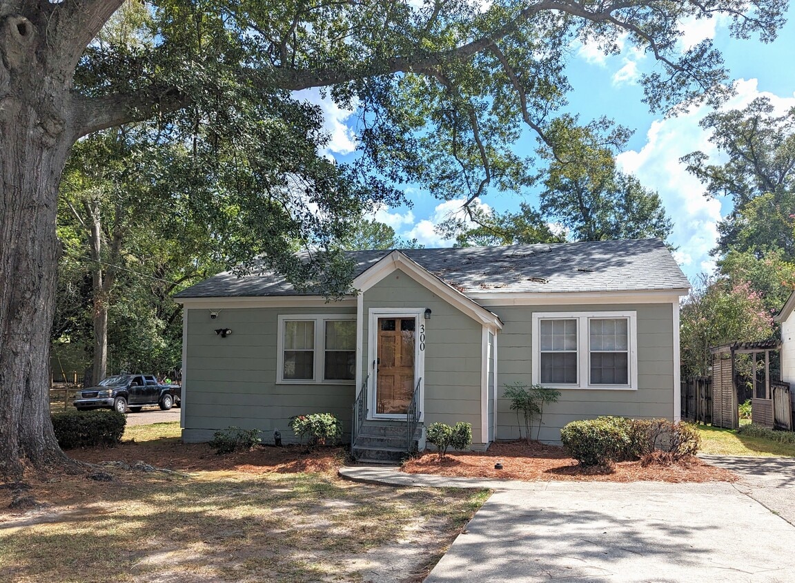 300 S 16th Ave, Hattiesburg, MS 39401 House Rental in Hattiesburg, MS