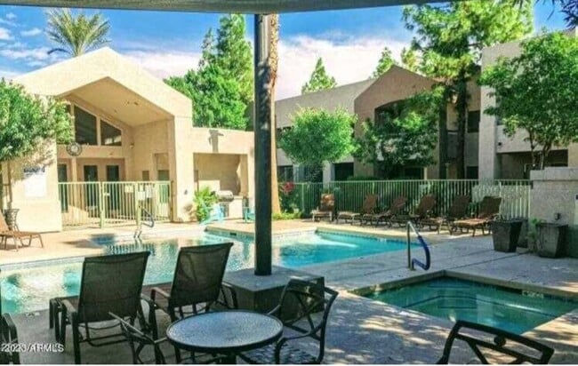 Pool! - 1295 N Ash St