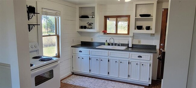 Foto del edificio - 394 Easley Rd