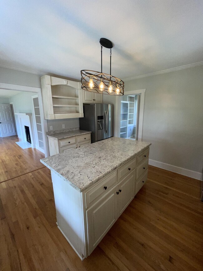 Foto del edificio - 310 Victory Dr