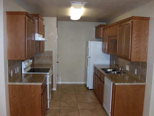 Foto del edificio - Charming 2 Bed, 2 Bath Duplex in South Kil...