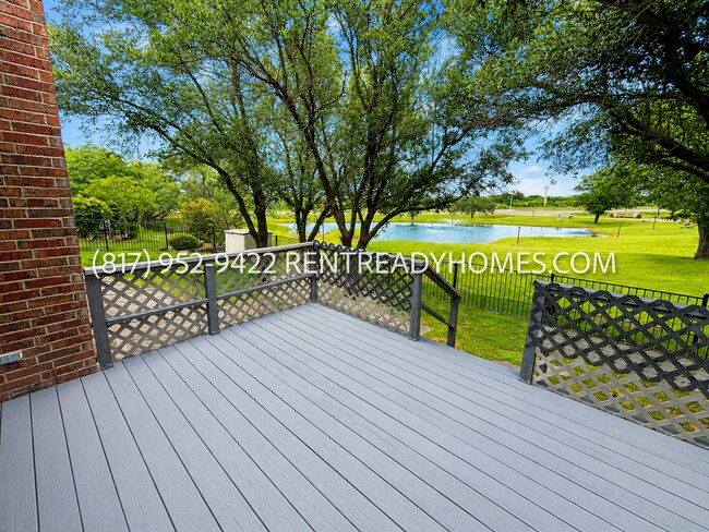 Foto del edificio - 4901 Lakeside Dr