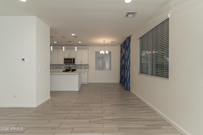 Building Photo - 6018 W Hartford Ct