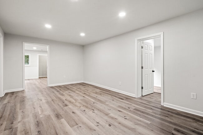 Building Photo - 371 El Paso Dr