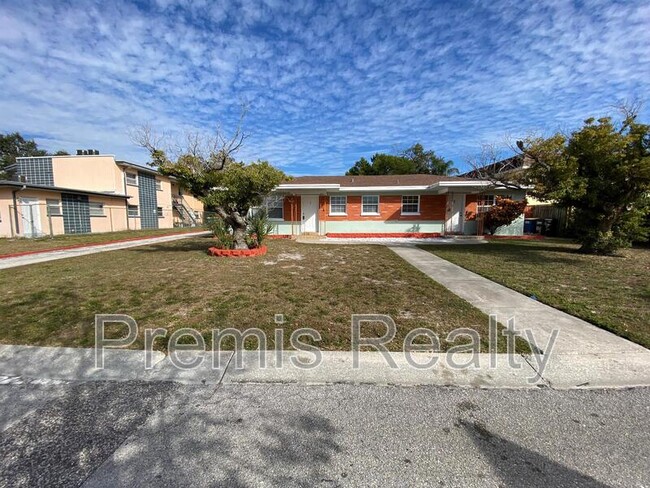 Building Photo - 401 S Nimbus Ave