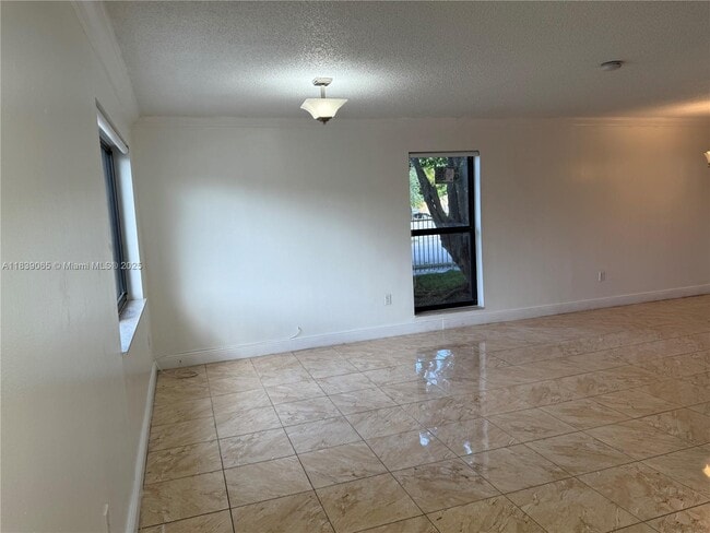 Building Photo - 130 SW 108th Ave
