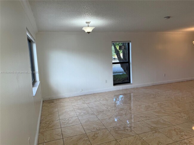 Foto del edificio - 130 SW 108th Ave