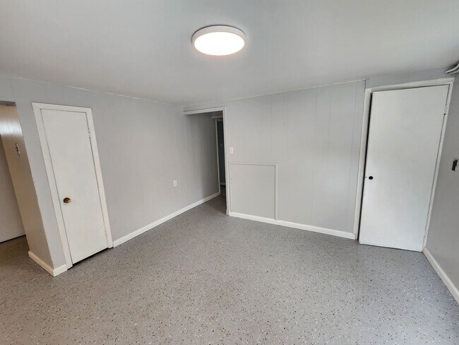 Foto del edificio - 2432 N Grand Ave E