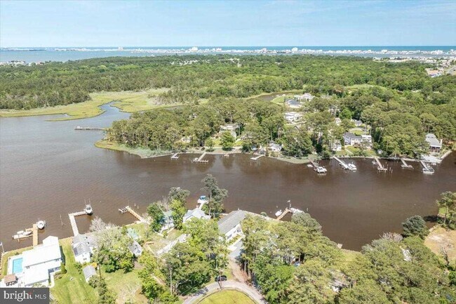 Foto del edificio - 10147 Waterview Dr