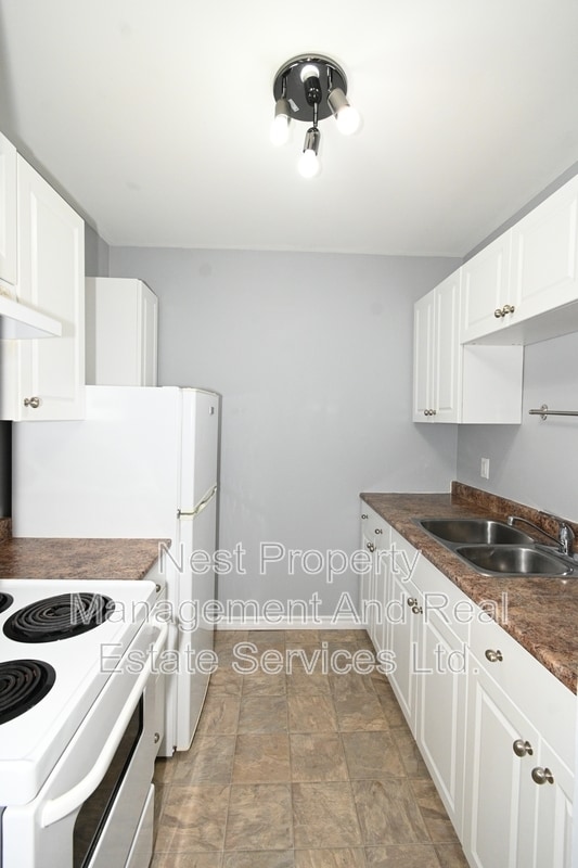 Building Photo - 4280 Quentin Ave