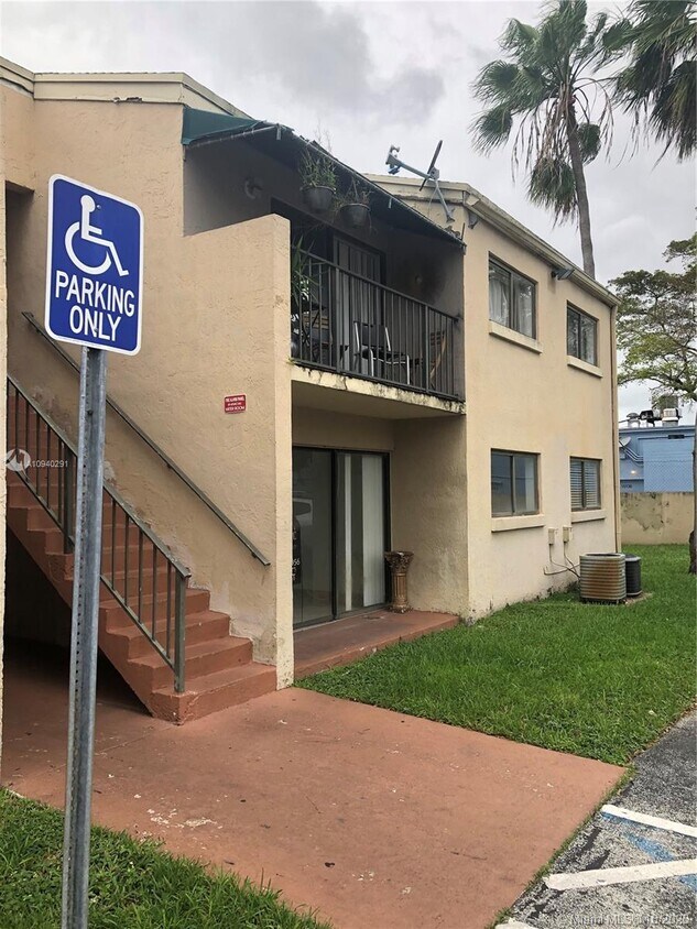 Foto principal - 7405 SW 152nd Ave