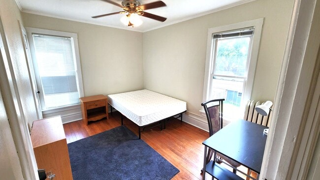 Foto del edificio - 1205 Chandler St