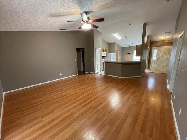 Building Photo - 9 Lindberg Ln