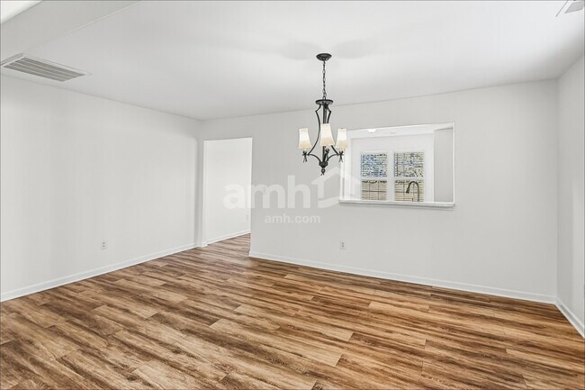 Foto del edificio - 114 Elgin Ln