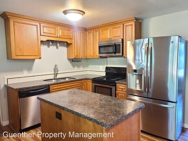 Building Photo - 4 br, 1 bath House - 11721 E Buckeye Ave