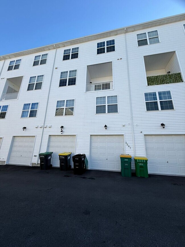 Foto del edificio - Darley Green townhome - 3 bedroom, 2.5 bathroom with 1 car garage - NEW CASTLE COUNTY WORKFORCE H...