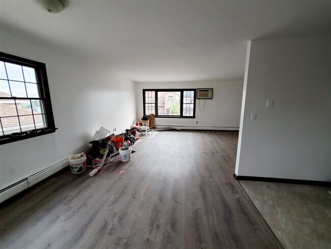 Building Photo - 1407 91st St