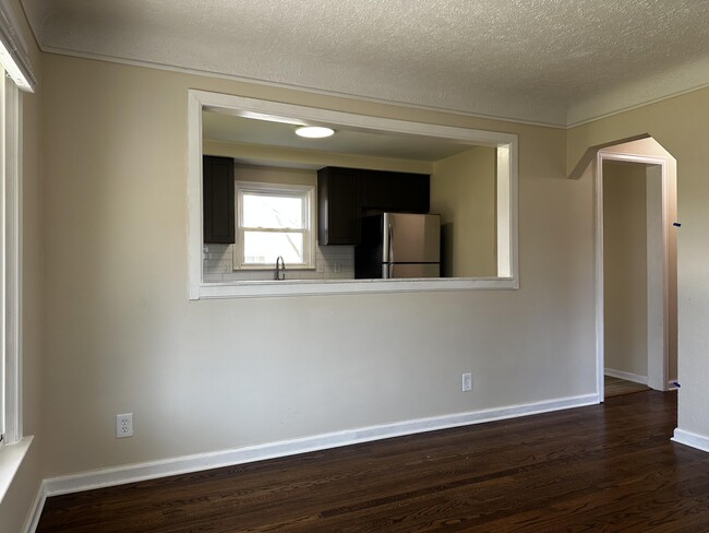 Building Photo - 15666 Wakenden St