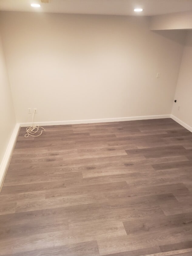 Primary Photo - 6187 150 St