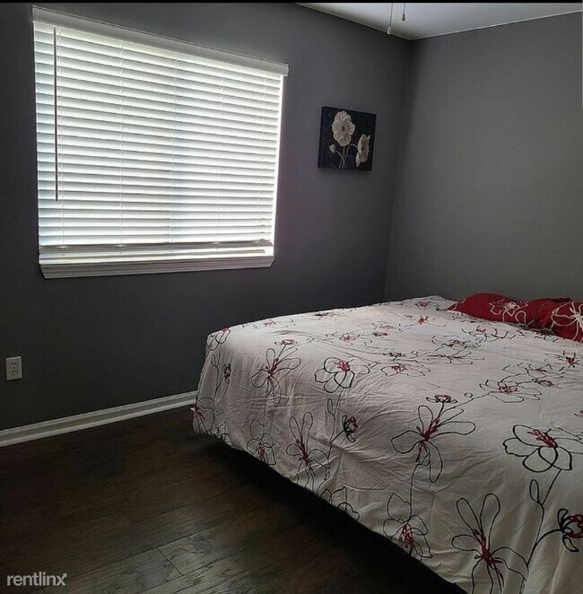 Foto del edificio - 2 br, 2 bath Condo - 50032 S. Jimmy Crt.