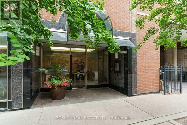 Building Photo - 95-695 Lombard St