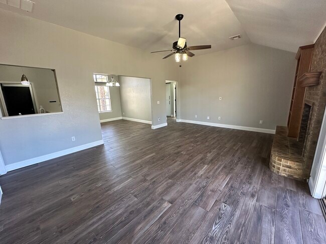 Foto del edificio - 13 Woodgate Dr