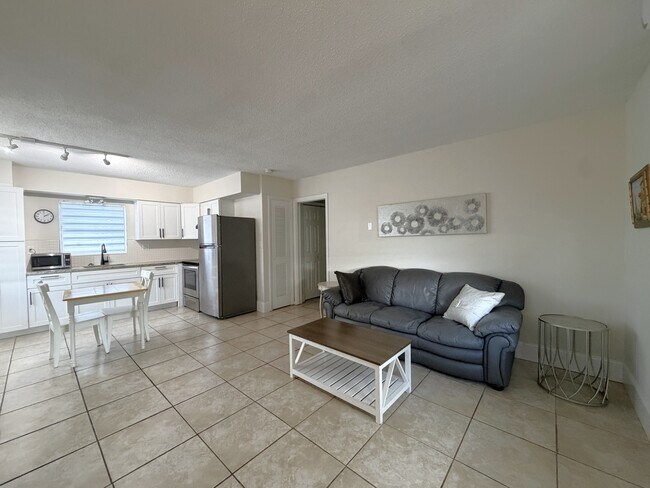 Foto del edificio - 1196 Angle Rd