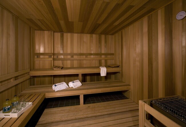 Foto del interior - 4705 Center Boulevard