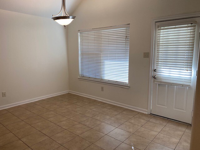 Building Photo - 12927 Rose Landing Dr