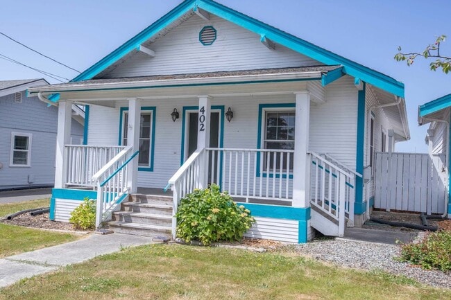 Building Photo - Move-In Now and Enjoy Summertime in Coupeville!