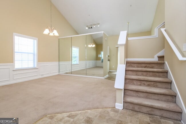 Foto del edificio - 1468 Evanston Ln