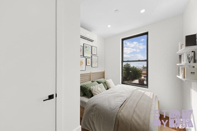 Foto del edificio - 1 bedroom in BROOKLYN NY 11220