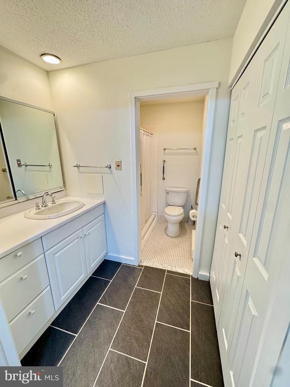 Building Photo - 41 Ashton Way