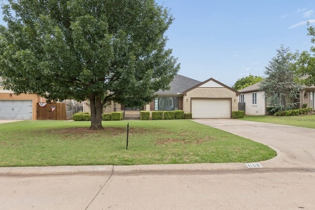 Building Photo - Beautiful Home in Nichols Hills FOR RENT