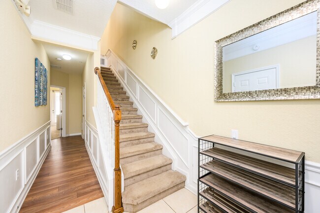 Foto del edificio - 5051 Tideview Cir
