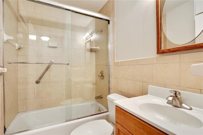 Foto del edificio - 115 Biscayne Dr NW