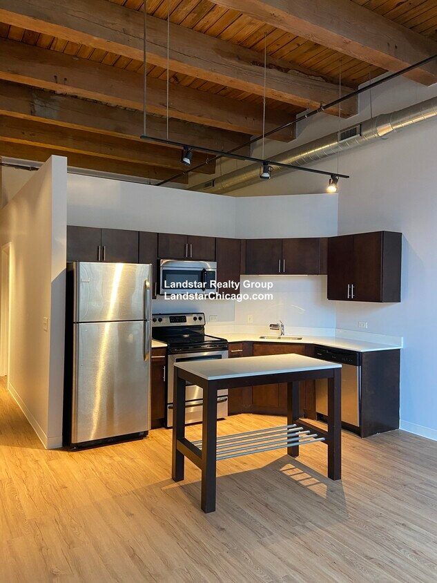 Foto principal - 125 E 21st St