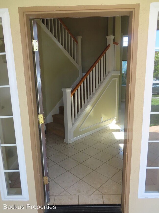 Building Photo - 4 br, 2.5 bath House - 1810 Lancashire Drive
