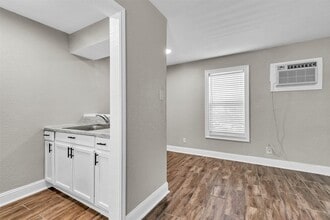 Building Photo - 1423 Hawthorne St