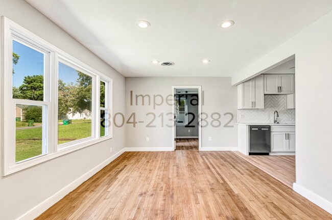 Foto del edificio - 4261 Sheffield Rd