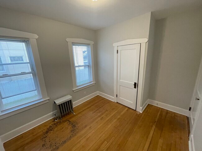 Foto del edificio - 33 E 5th St