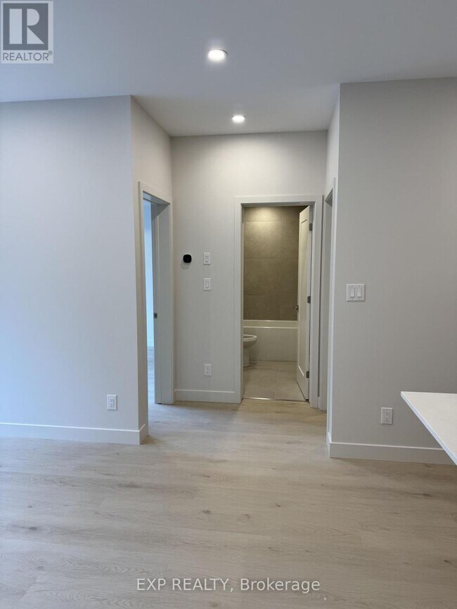 Photo du bâtiment - 1301 Dorchester Ave