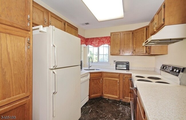 Building Photo - 58 Wescott Rd