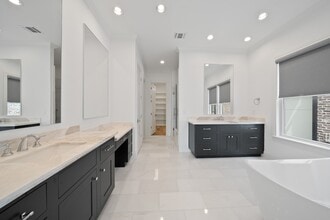 Building Photo - 7550 Little Caprese Ln Building Photo - 7550 Little Caprese Ln