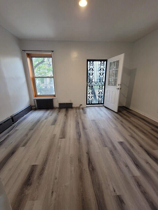 Building Photo - 241 W 120th St